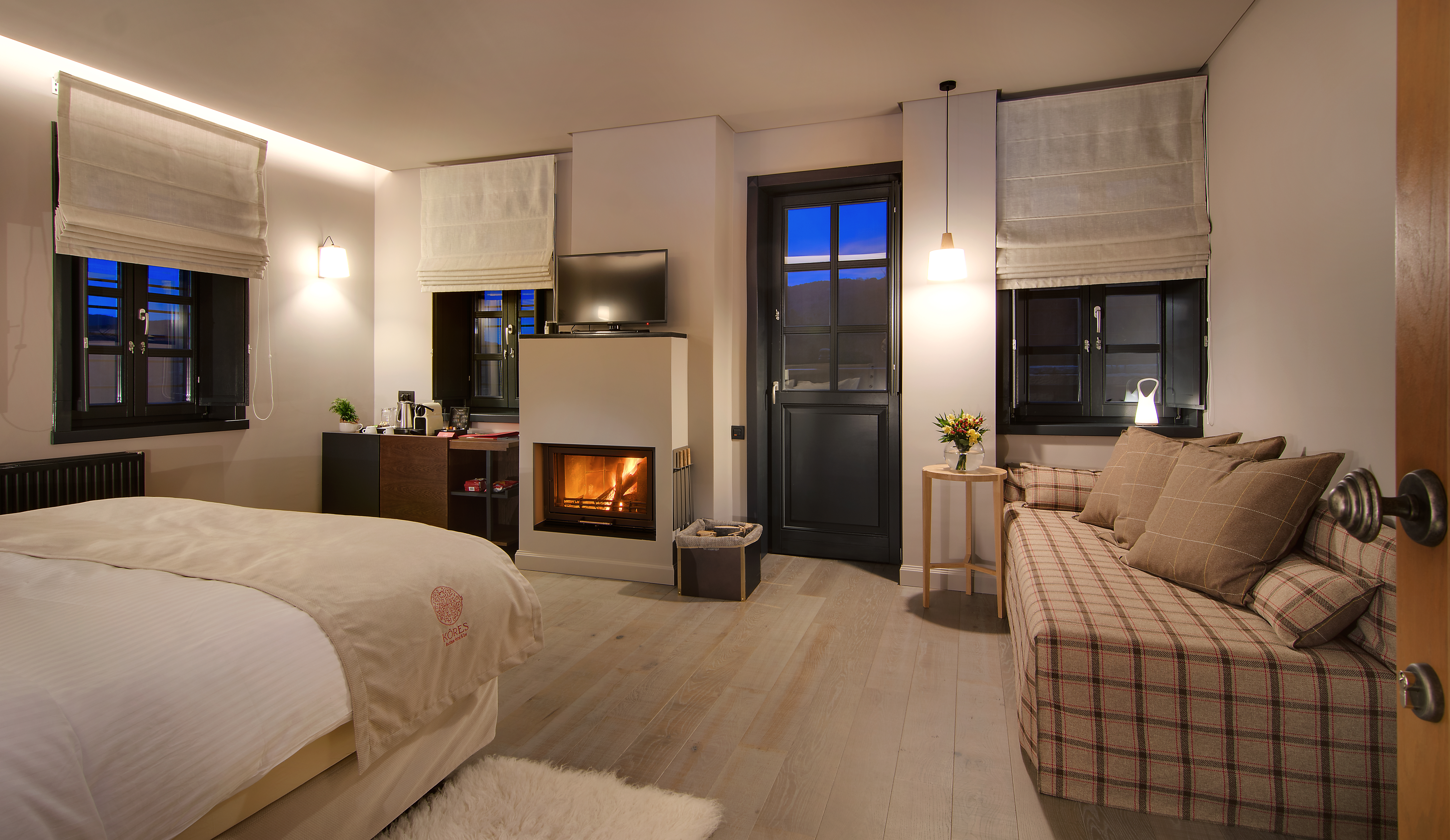 Kores Room B 206 l