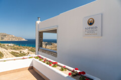 HOTEL RECEPTION ENTRANCE